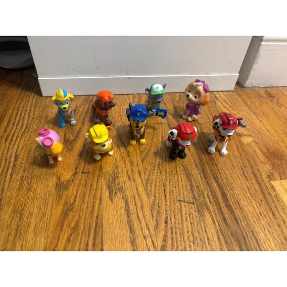 Paw Patrol Action Figure Set Of 8 Characters - Picture 2 of 3